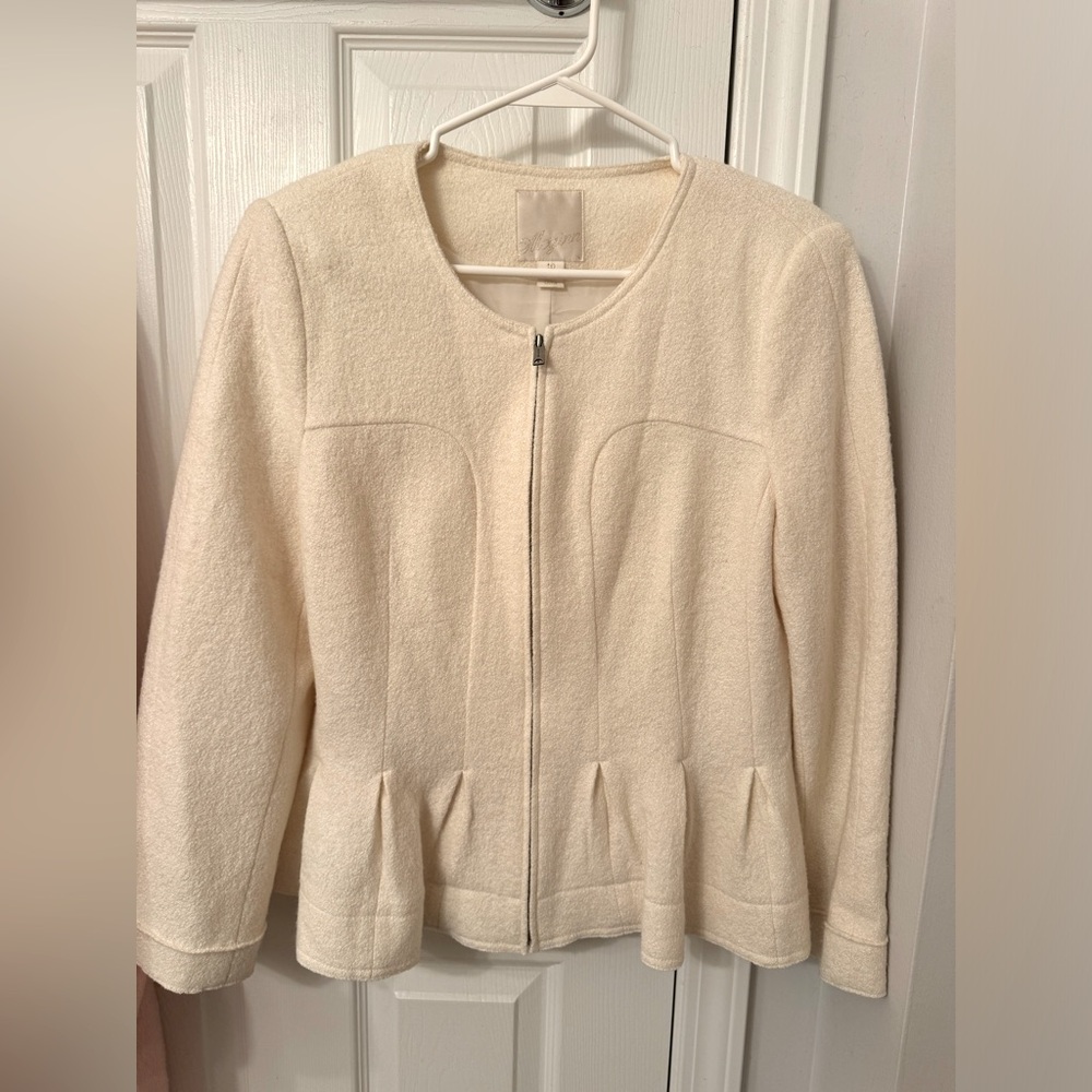 MCGINN ZIPPER BLAZER SIZE 10 IN EXCELLENT CONDITION